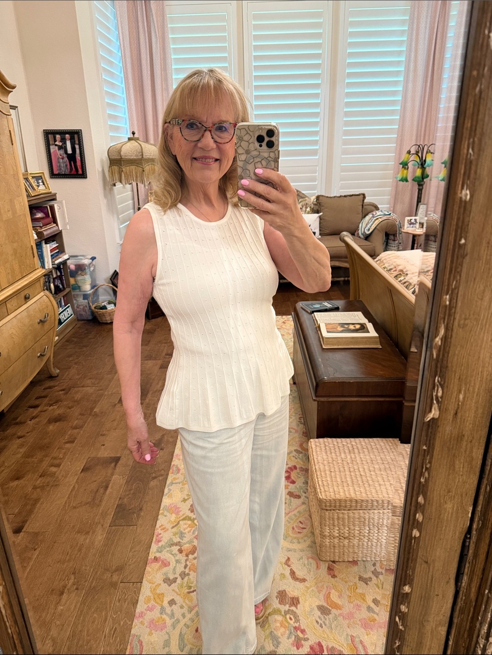 Tahari sleeveless peplum blouse